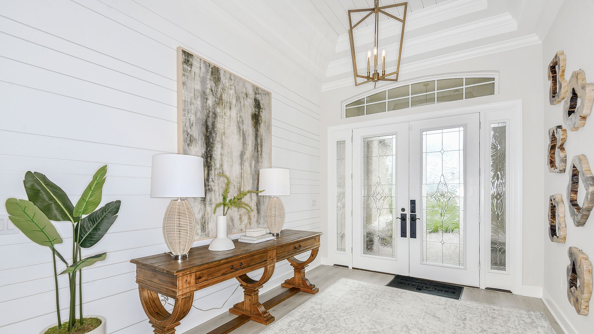 Esp-Tradition-Pallazio-Entry