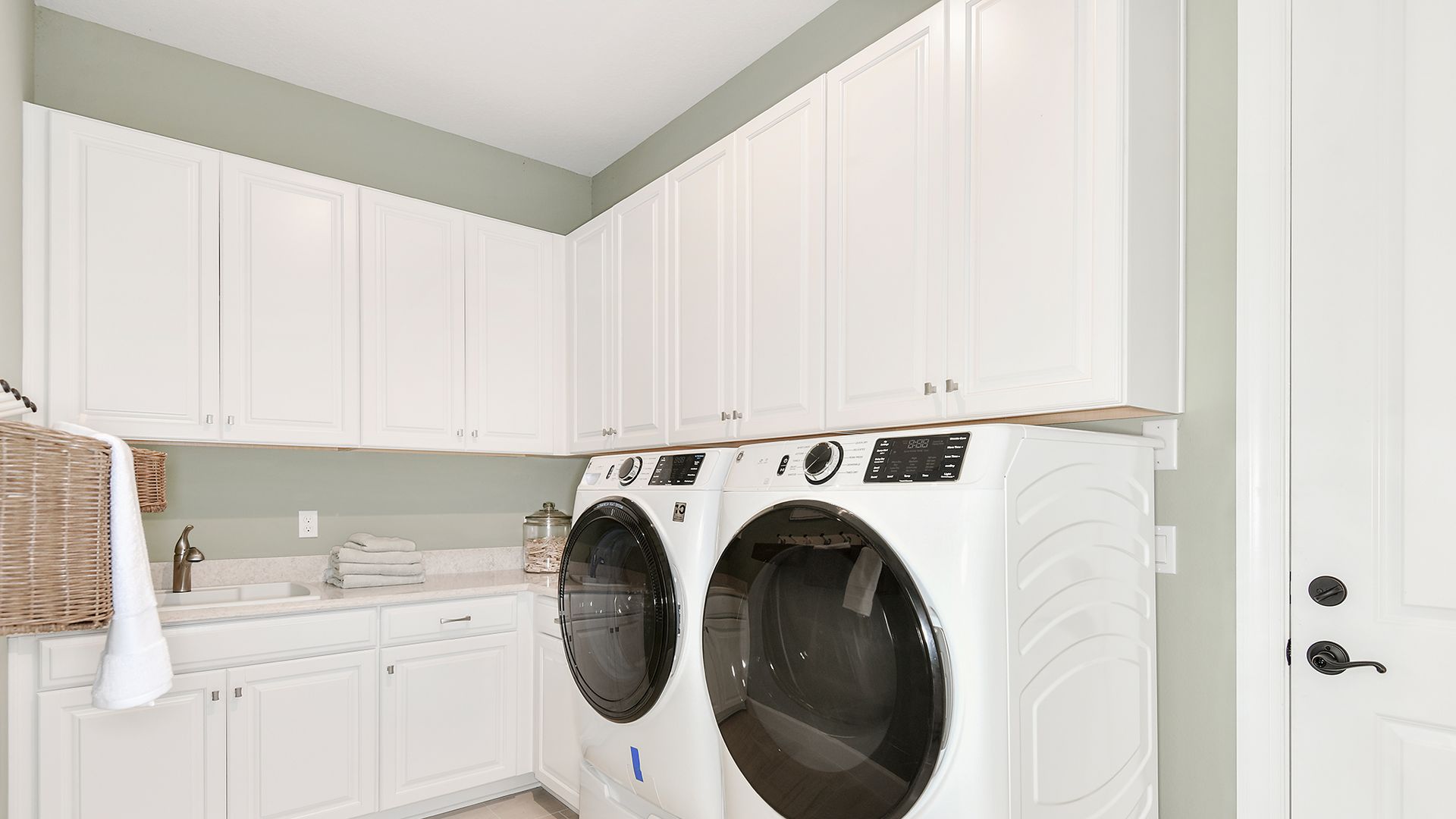 Esp-Tradition-Pallazio-Laundry