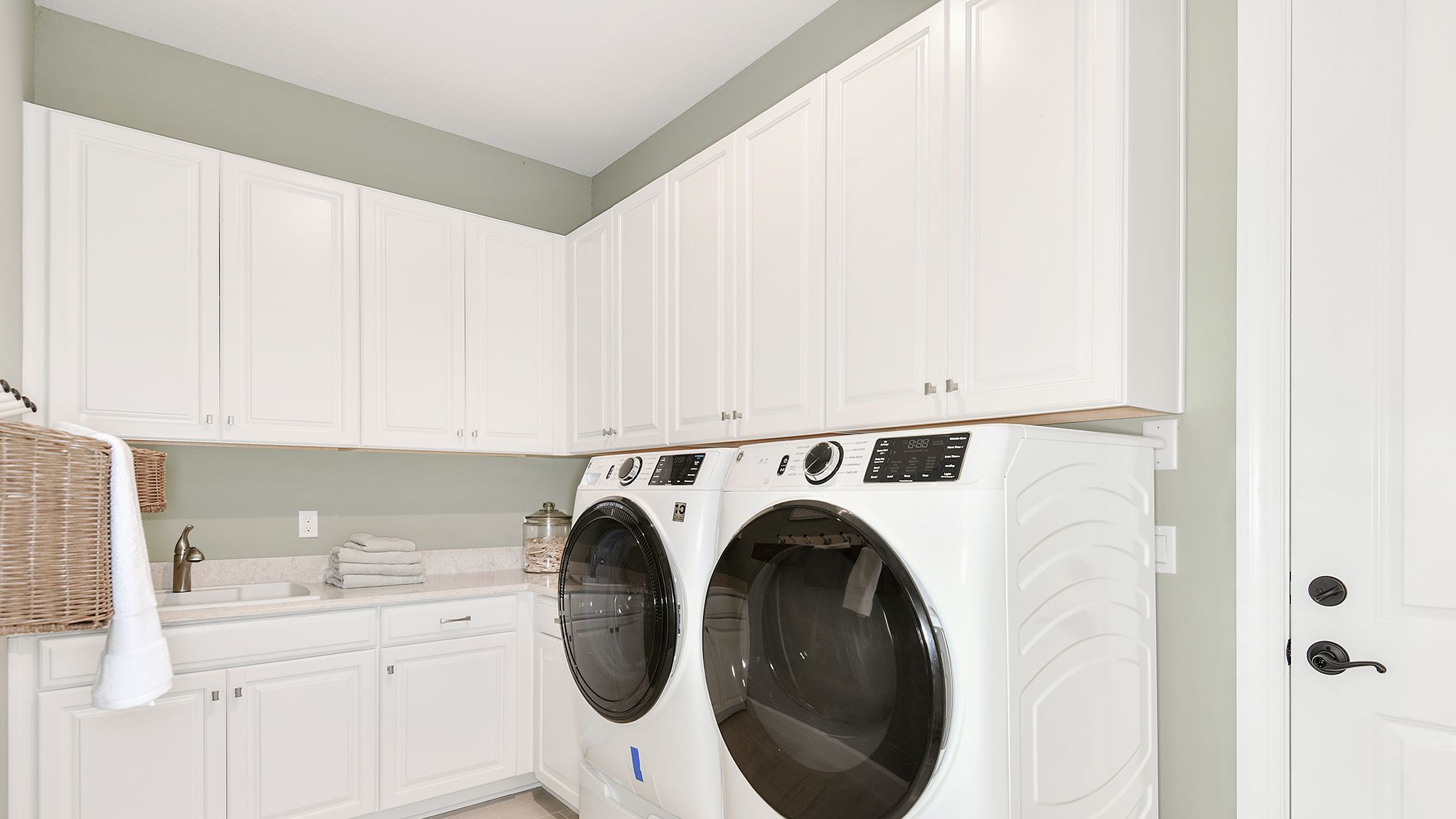 Esp-Tradition-Pallazio-Laundry