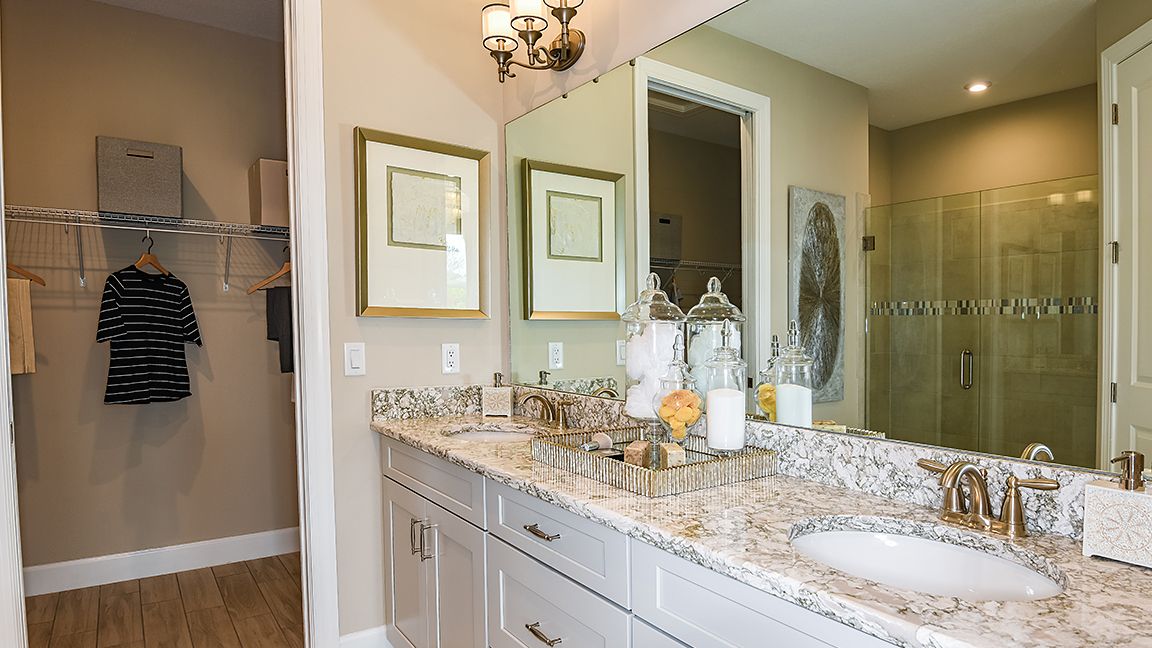 Esp at Azario LWR Roma 8467-16x9