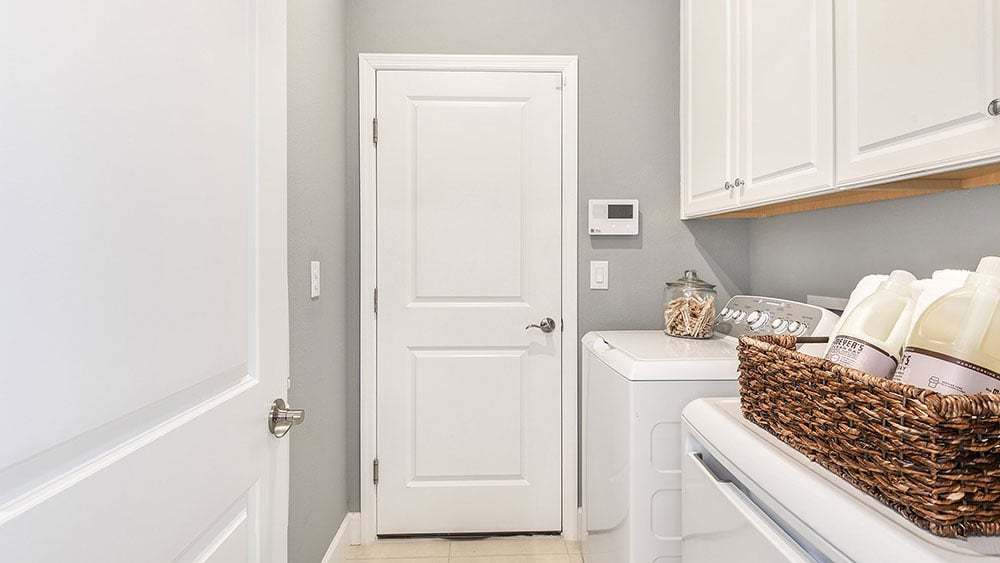 Cassia-at-Skye-Ranch-St-Thomas-0984-16x9-laundry