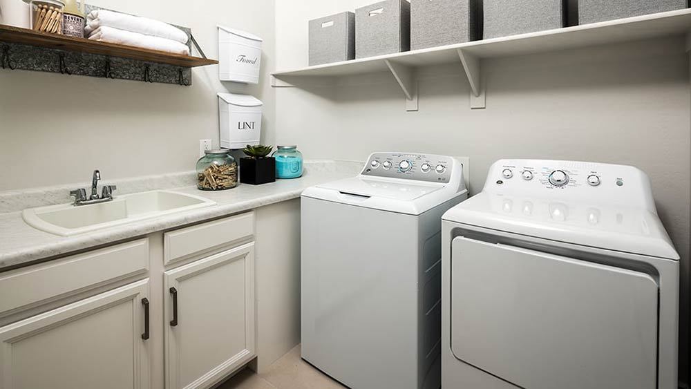 HillaryLaundry13
