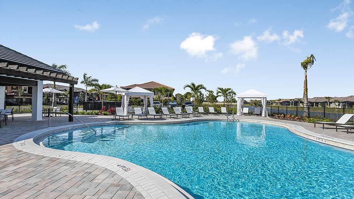 Esp-at-the-Islands-Amenity-726-16x9-poolside