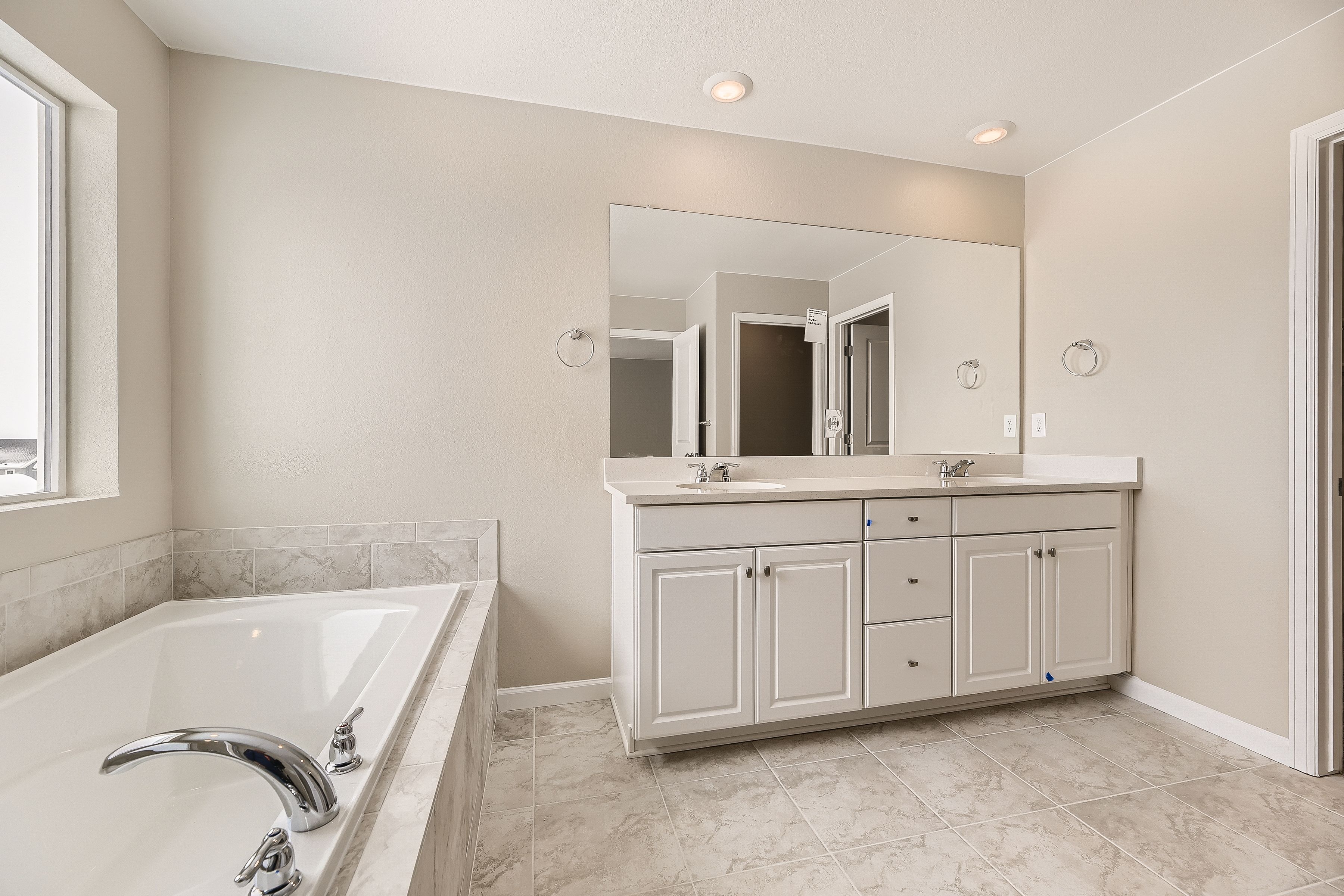 18 2nd Floor Primary Bathroom