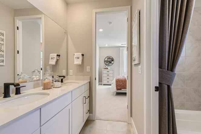 19 2nd Floor Bathroom