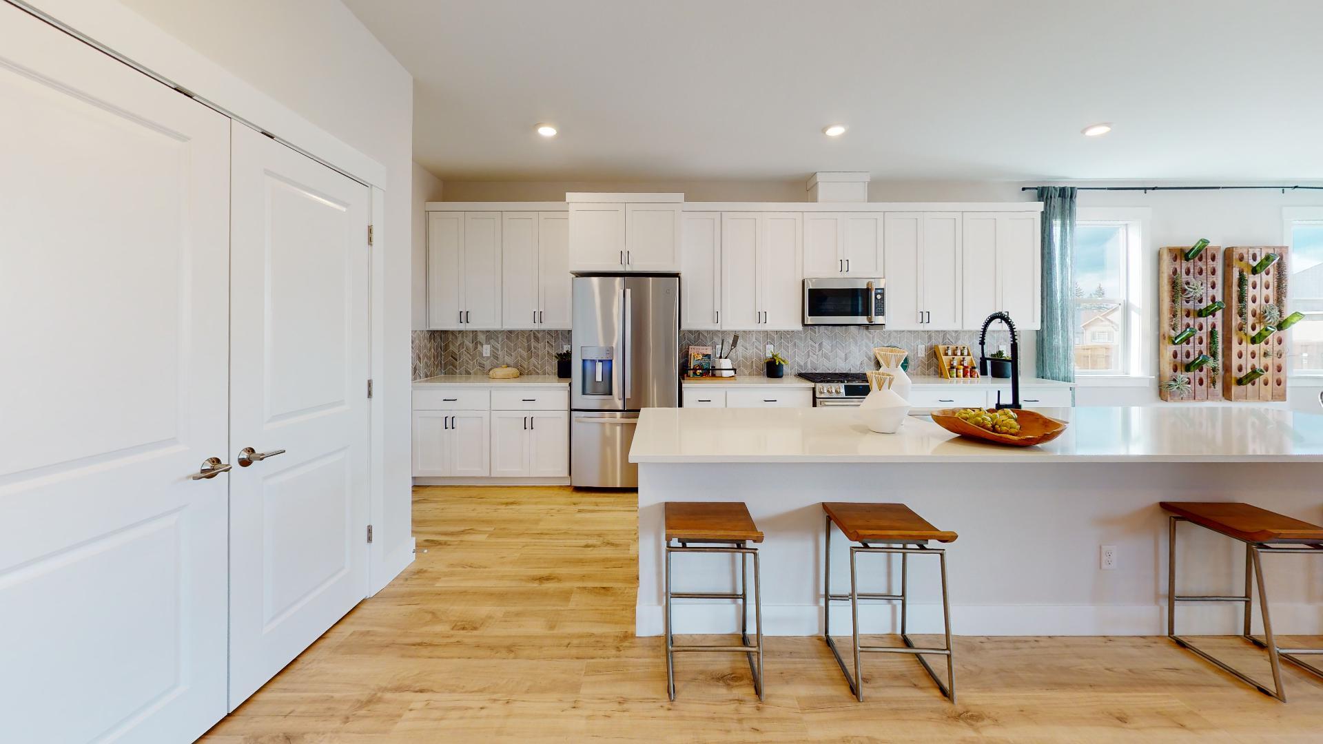 South-River-Terrace-Lot-2-Gris-Kitchen2