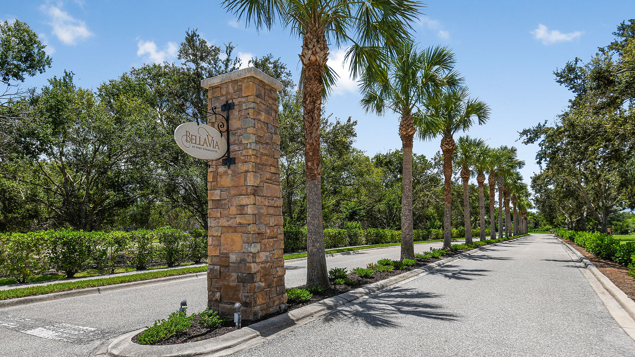 Bella-Via-Entrance-Monument-6780-16x9