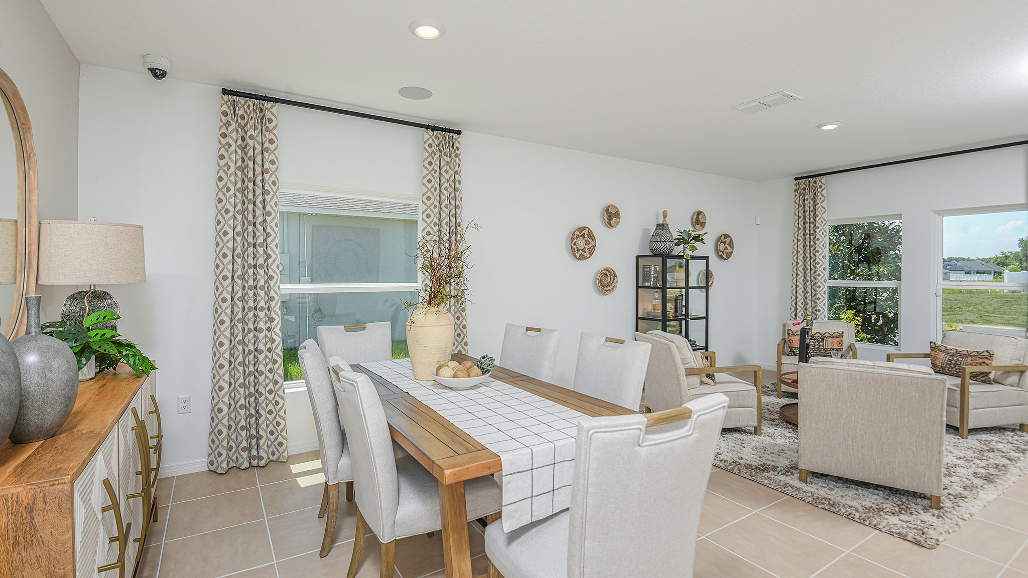 Brookland-Park-Seneca-0772-16x9-gathering