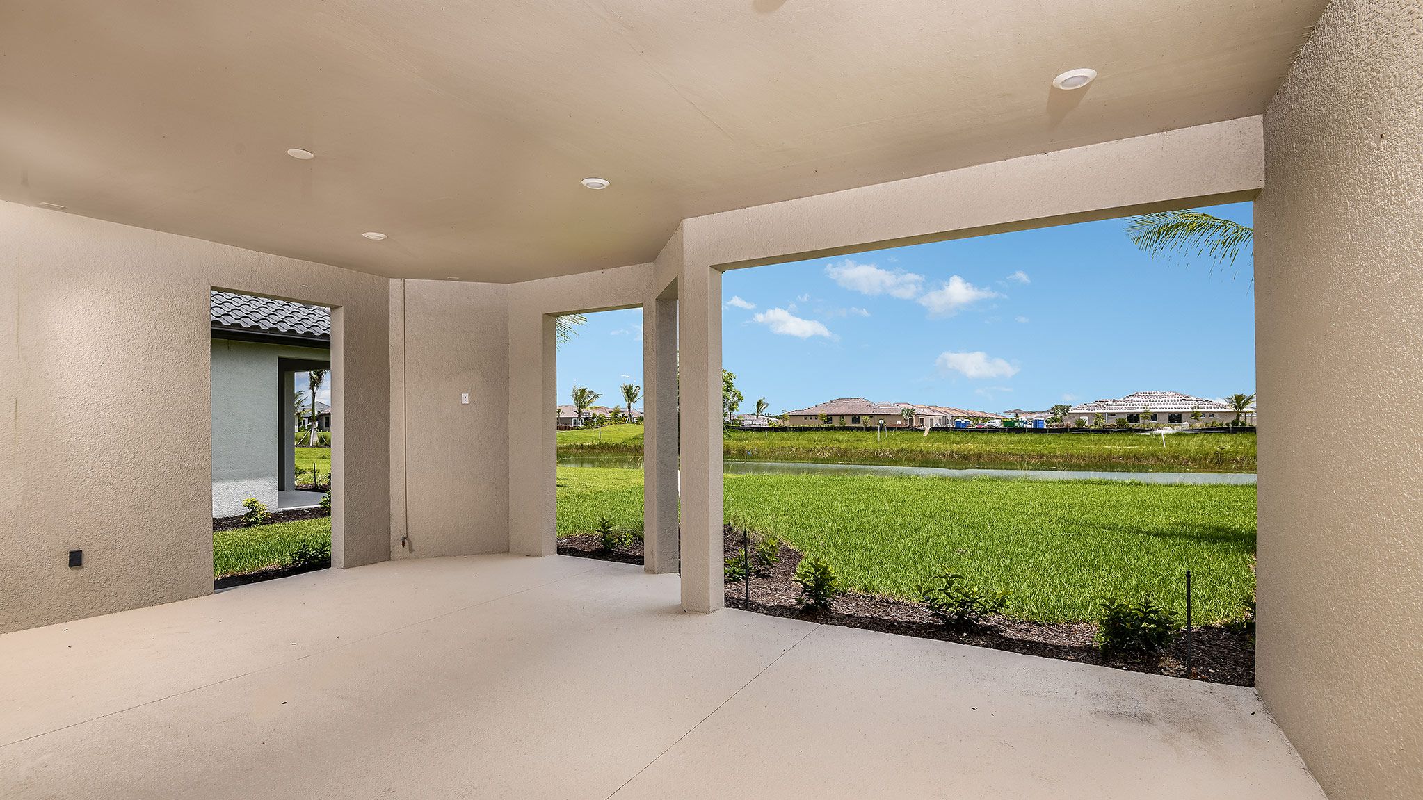 Esp-Lake-Club-Assuro-Lot-557-11912-Noveli-Cou...