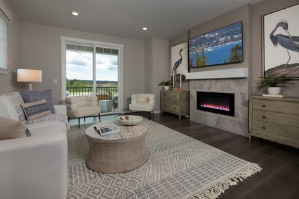 Seattle_Woodside_E3_LivingRoom