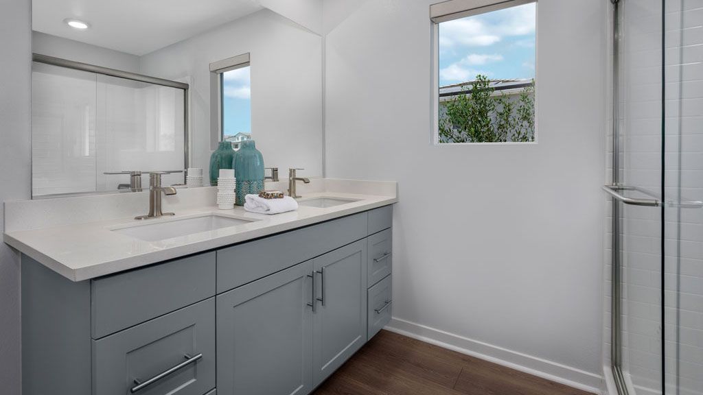 Plan4_Siena_Azul_PrimaryBathroom_1192-1024x576