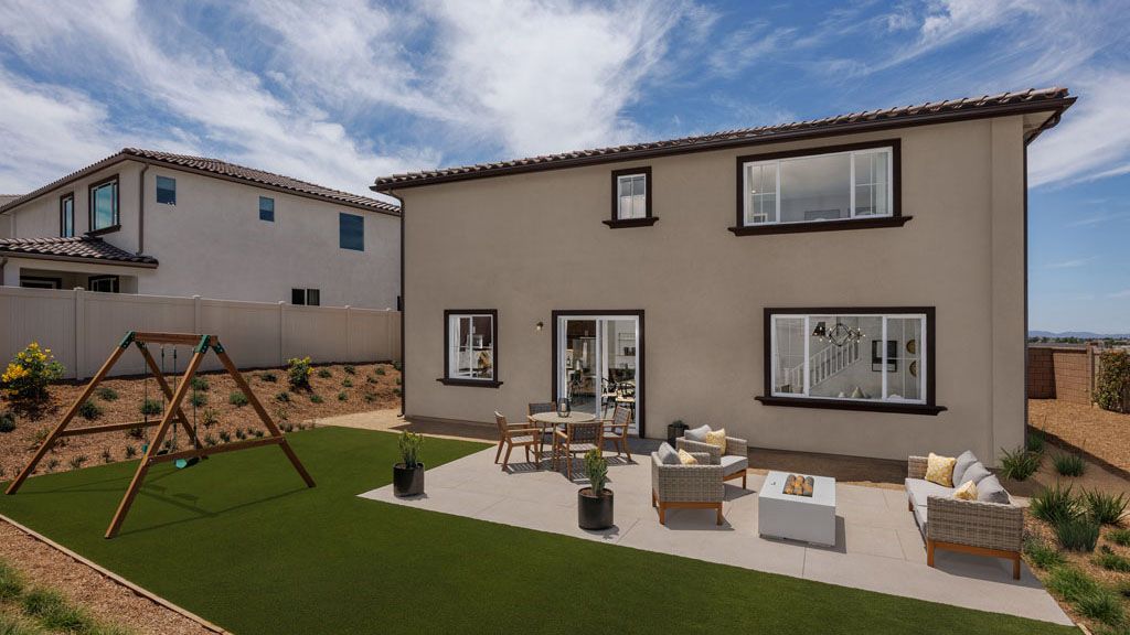 Plan8_Siena_Rosa_Backyard_2265c-1024x576