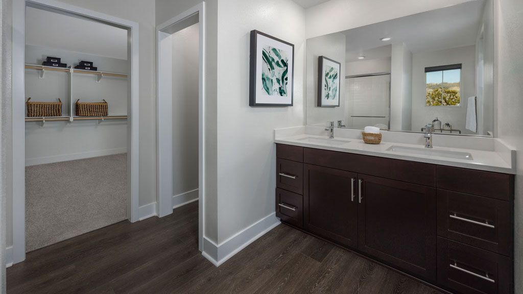 Plan8_Siena_Rosa_PrimaryBathroom_8779b-1024x576