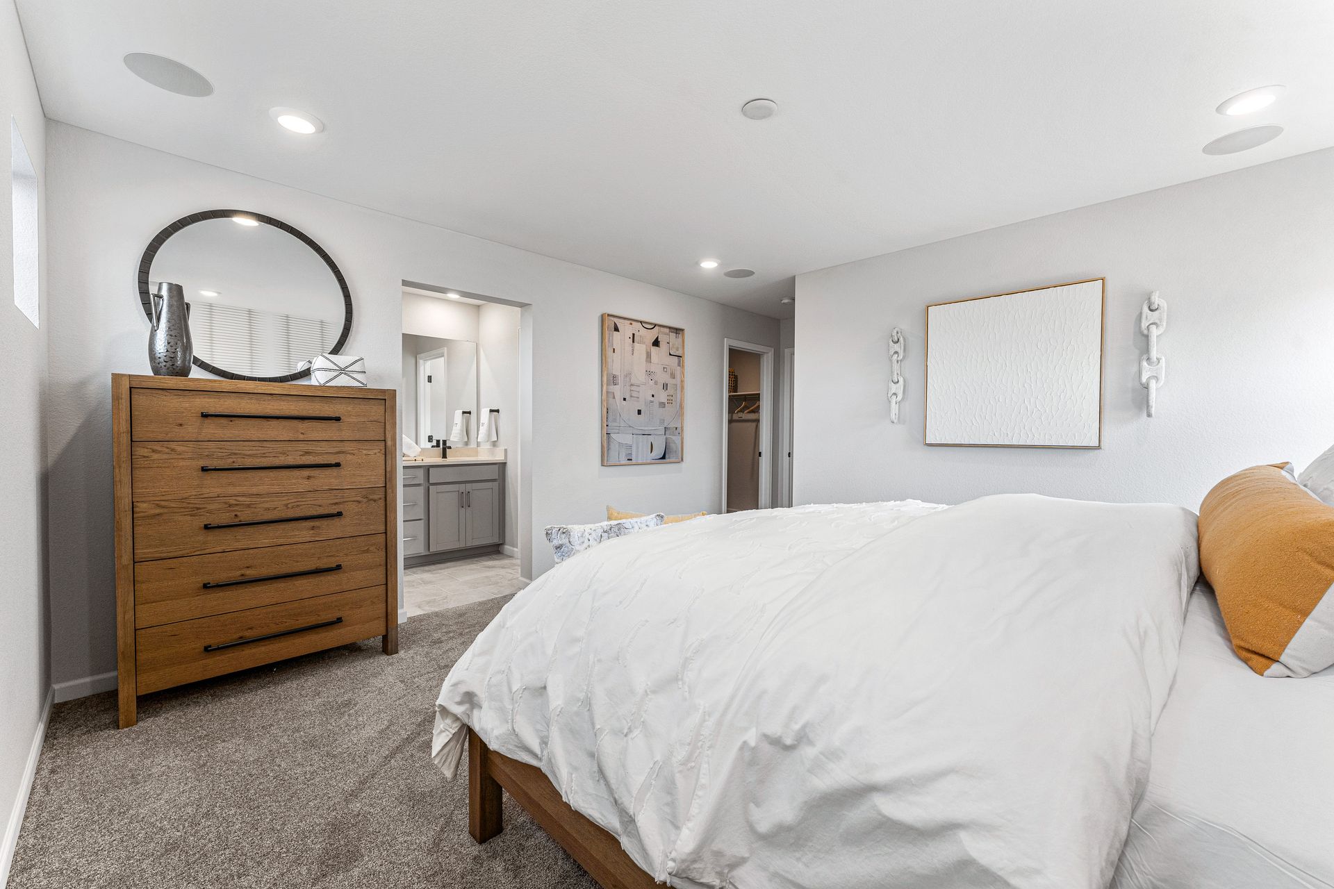 4 master bed 2