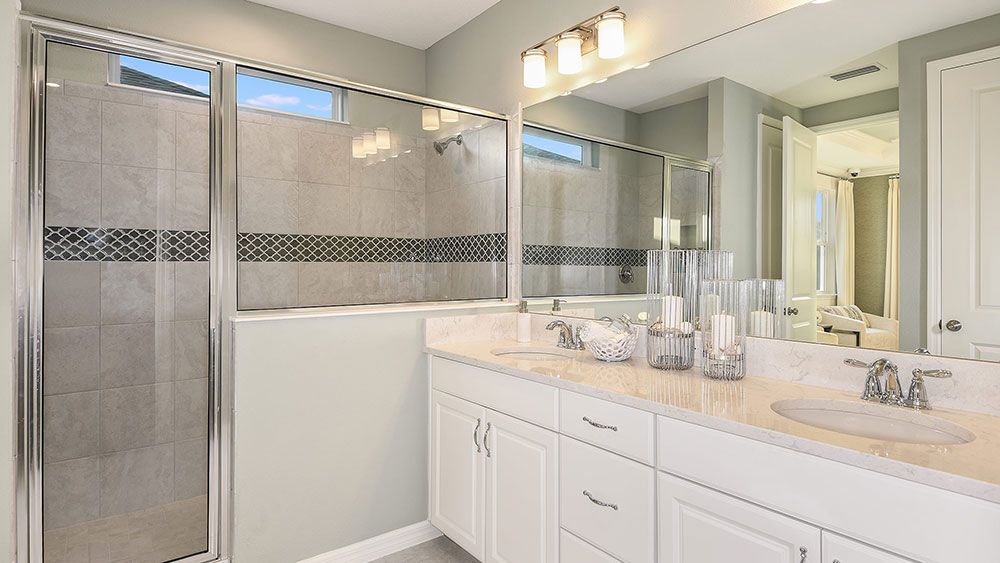 Starkey-Ranch-Newberry-ownersbath