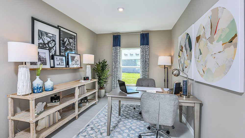 Eaves-Bend-Holly-3652-study