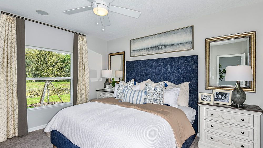 Eaves-Bend-Holly-3667-bedroom