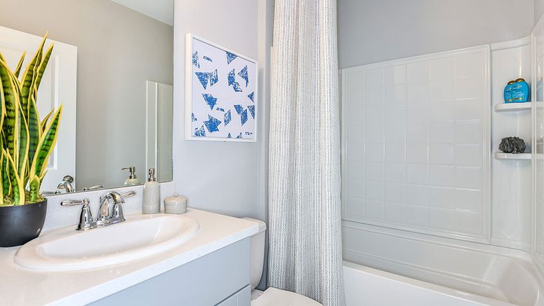 Eaves-Bend-Holly-3682-bathroom