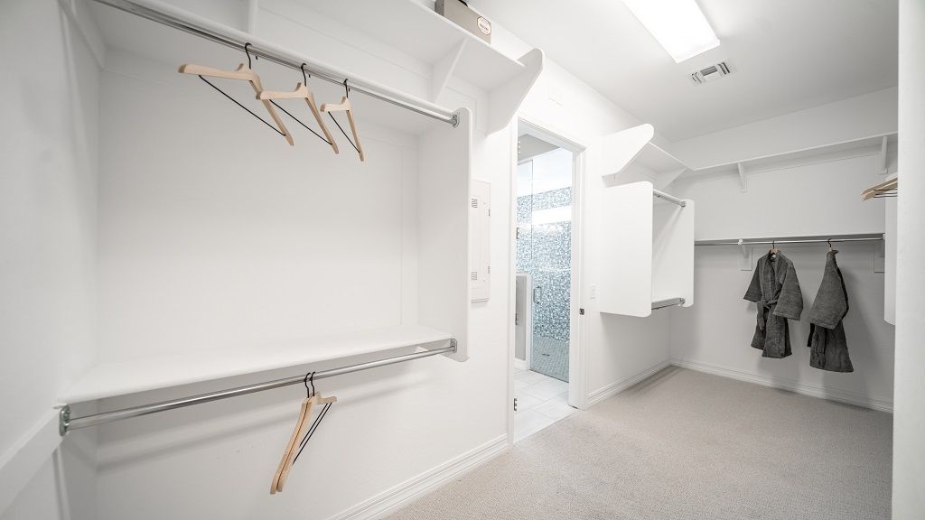 Owners Walk In Closet43