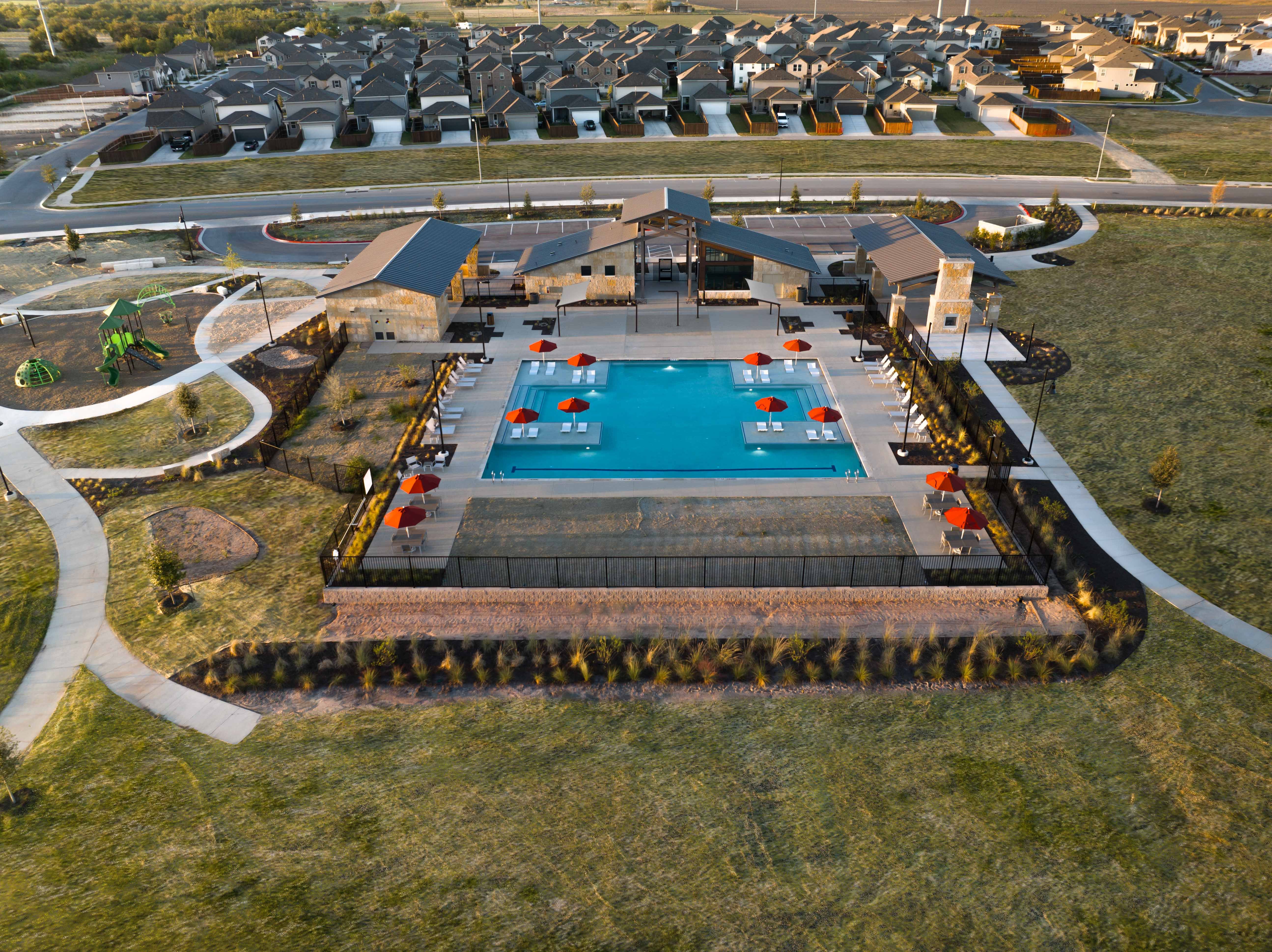 Center Pool full_web