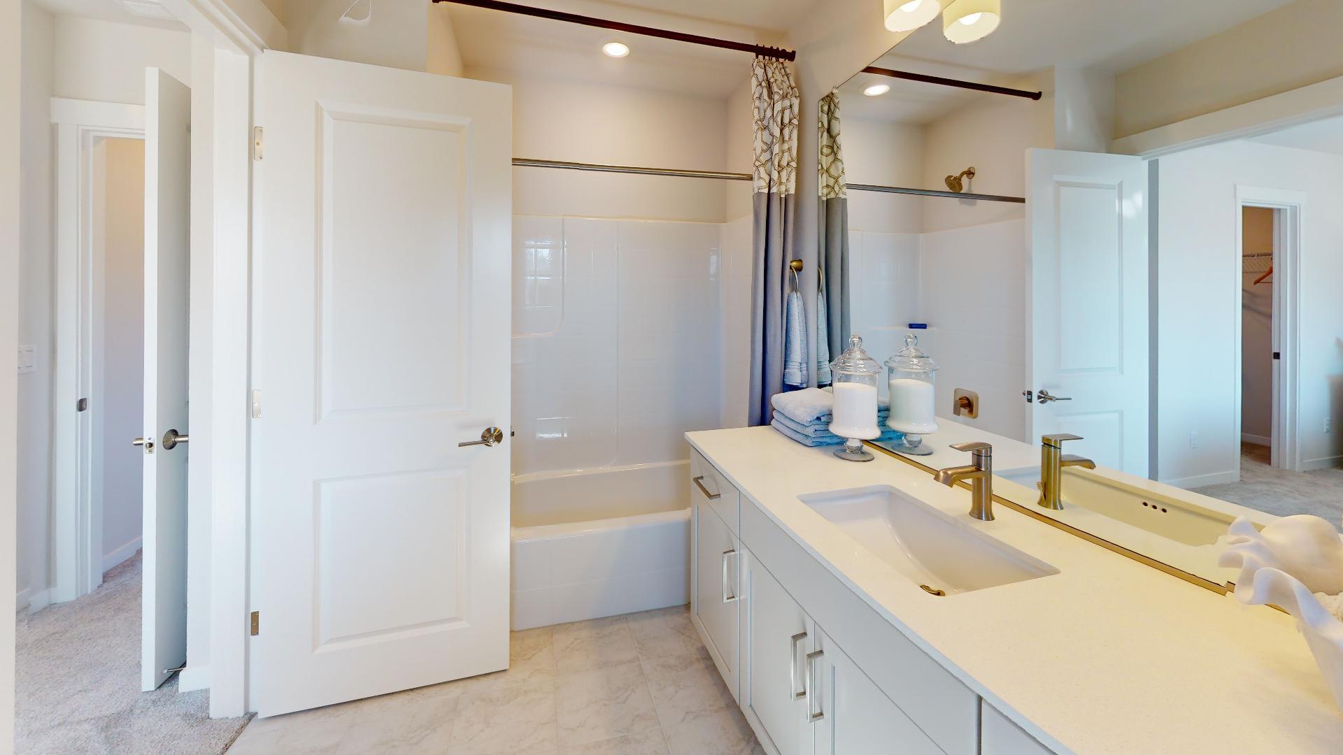 Bethany-Crossing-Townhomes-Lot-149-Bondi-Bathroom