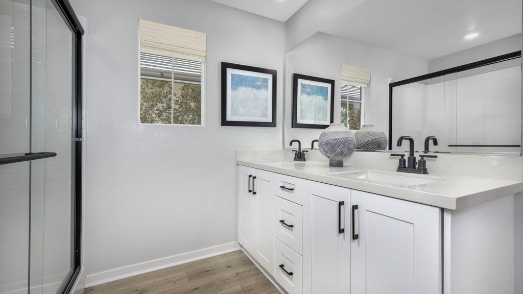 Plan1_Courts_PrimaryBathroom_2764a-1024x576