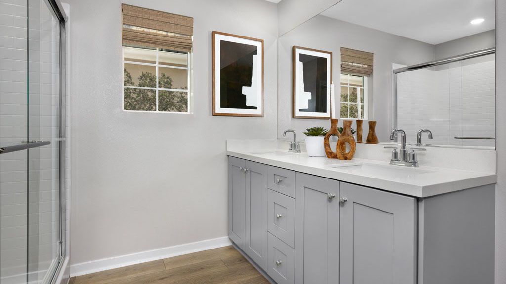 Plan2_Courts_PrimaryBathroom_3056a-1024x576