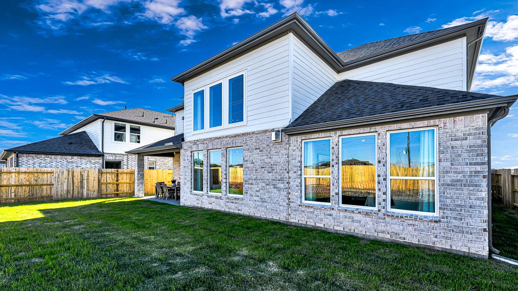 130-TM-Model 17402 Aster Falls Ct-20231206