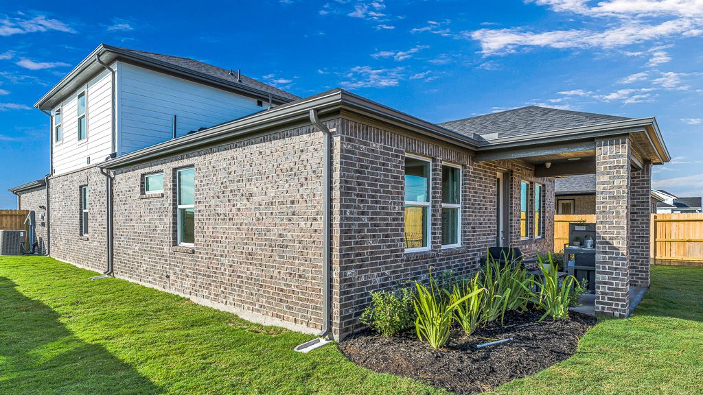 5-Tm Model -17330 Aster Falls Ct-20231025