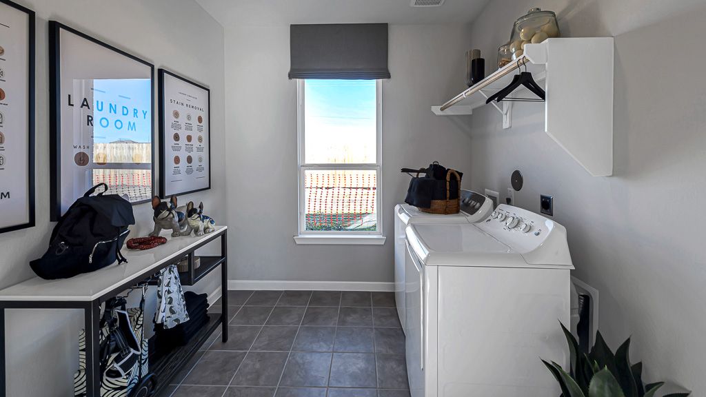 50-TM-Model 17402 Aster Falls Ct-20231206