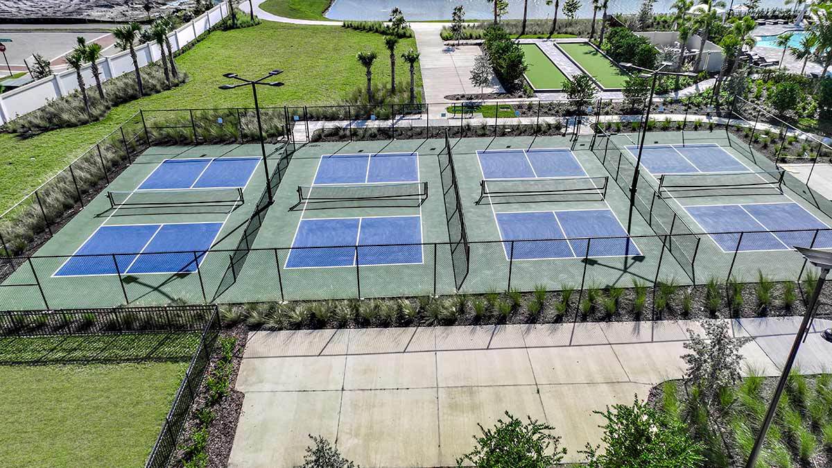 The Cove at West Port Amenity Center 1538-1200x675