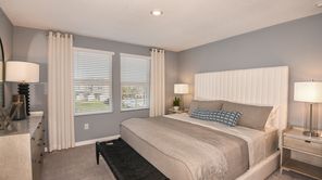 2212 Portrait Street (Jasmine)