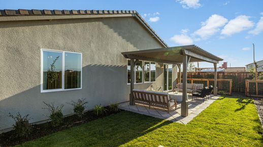 105 Larkspur