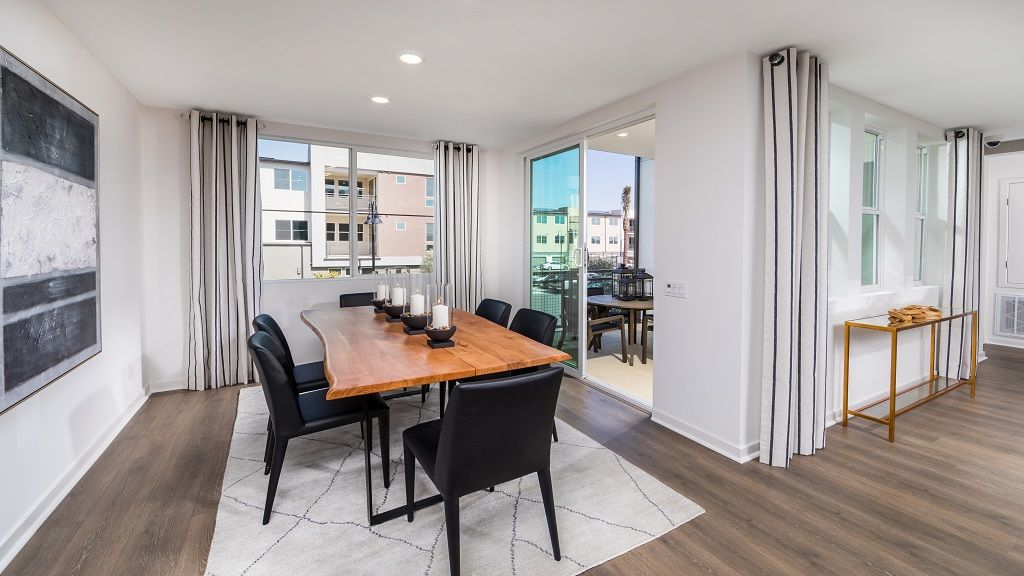 resized-Radius-Plan 4A-Dining Rm-CMF Photo