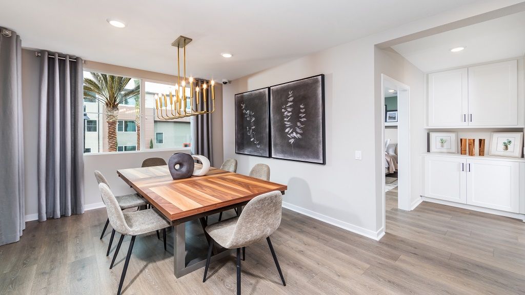 resized-Radius-Plan 5D-Dining-CMF Photo