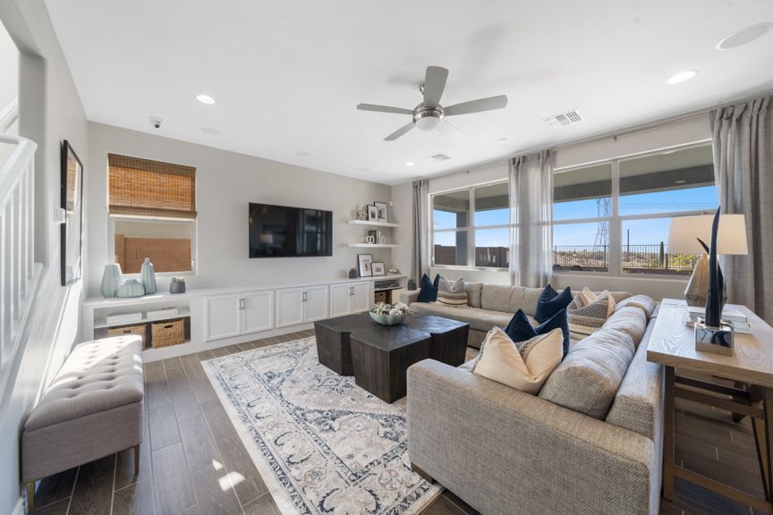 Lucero Discovery SiennaGreat Room  2