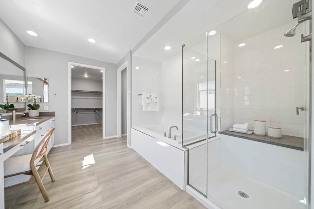 Ovation at MeridianPowellPrimary Bath 2