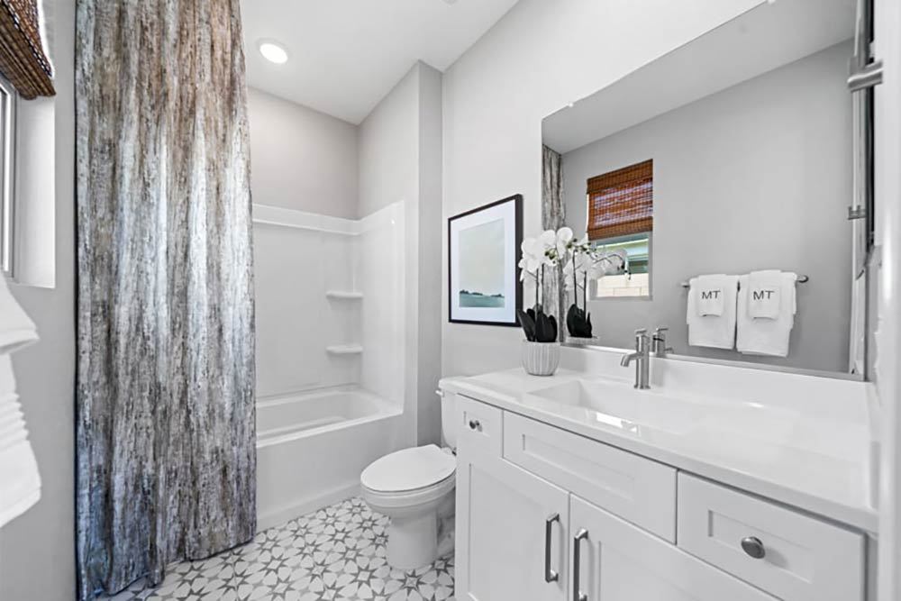 Ovation at Meridian_Powell_Bath 2