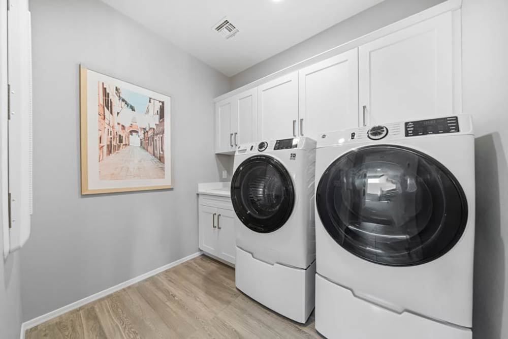 Ovation at Meridian_Powell_Laundry