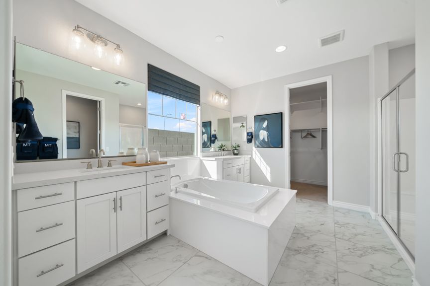 Parkside AlmeriaRM2 Primary Bathroom  1