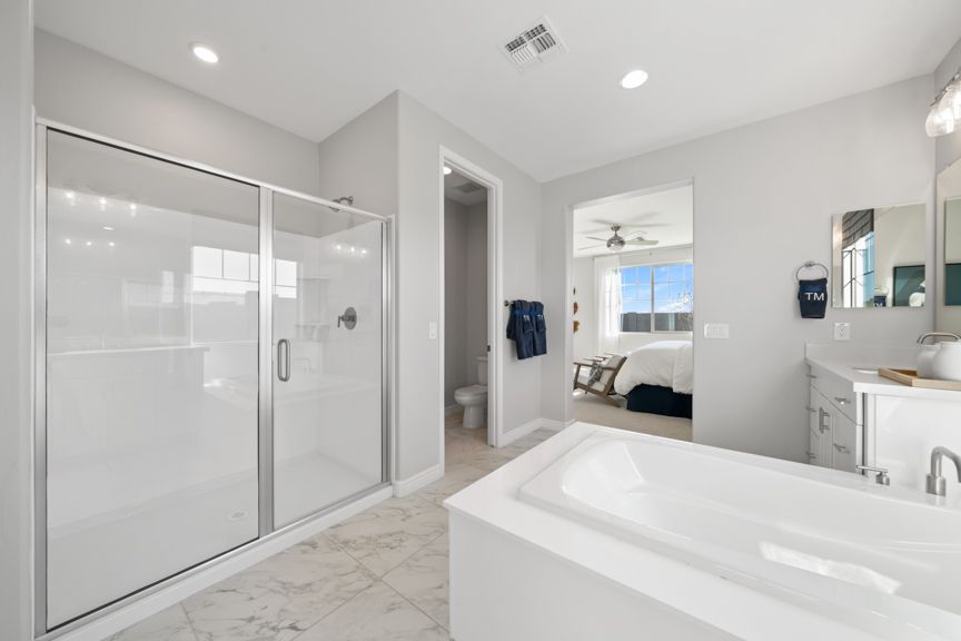 Parkside AlmeriaRM2 Primary Bath  2