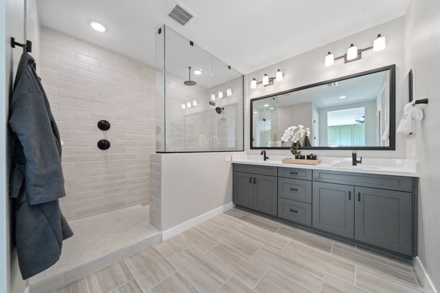 Parkside AlmeriaRM4 Primary Bath  1