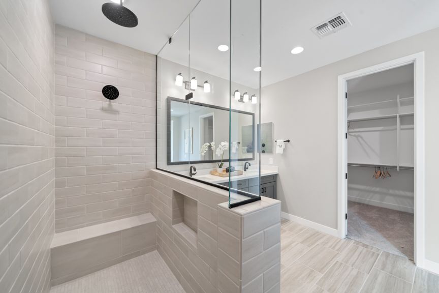 Parkside AlmeriaRM4 Primary Bath  2