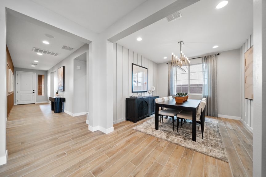 Parkside Los Cielos RM2 Foyer  Dining