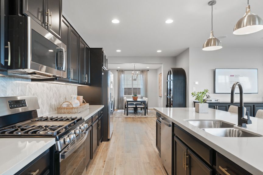Parkside Los Cielos RM2 Kitchen  3