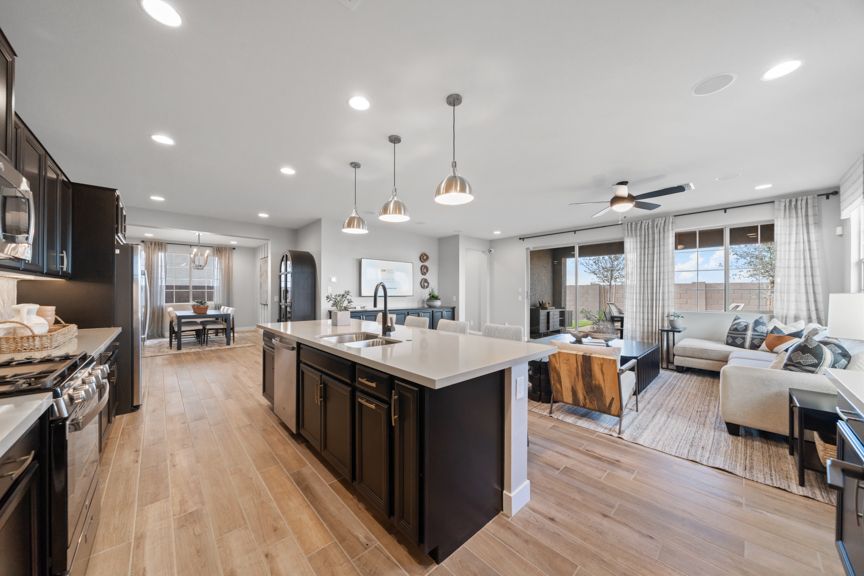 Parkside Los Cielos RM2 Kitchen  4