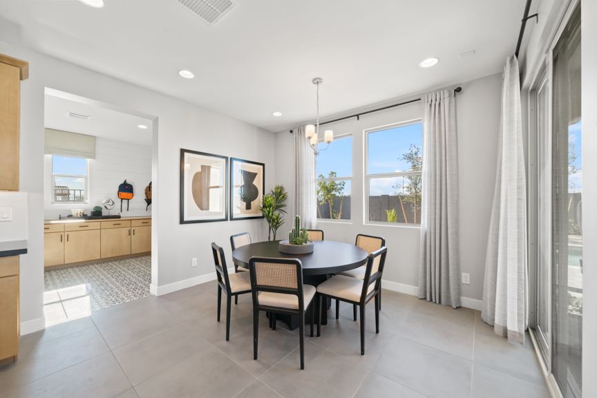 Parkside Los Cielos RM4 Dining  1