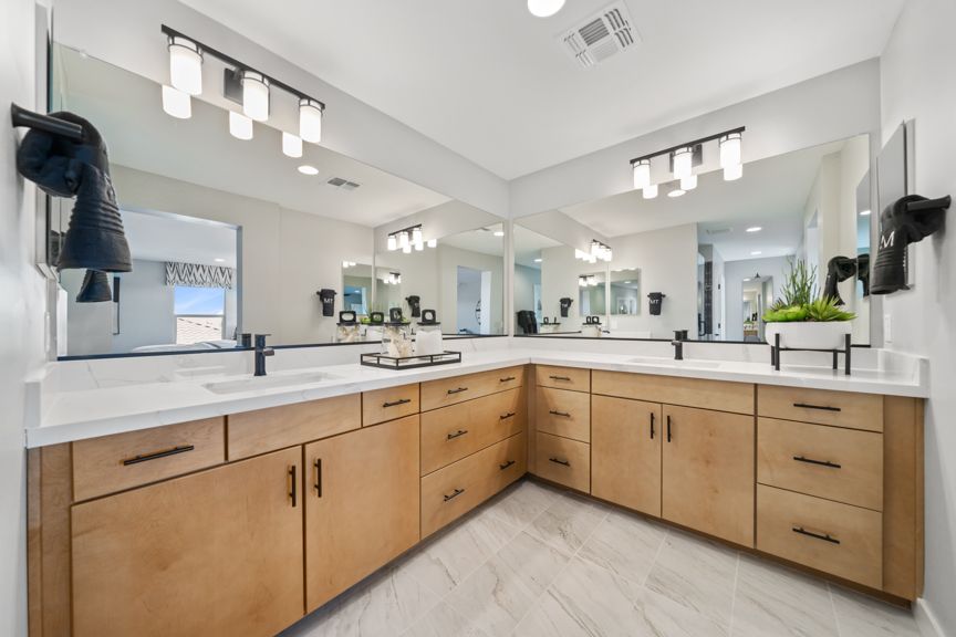 Parkside Los Cielos RM4 Primary Bath  2