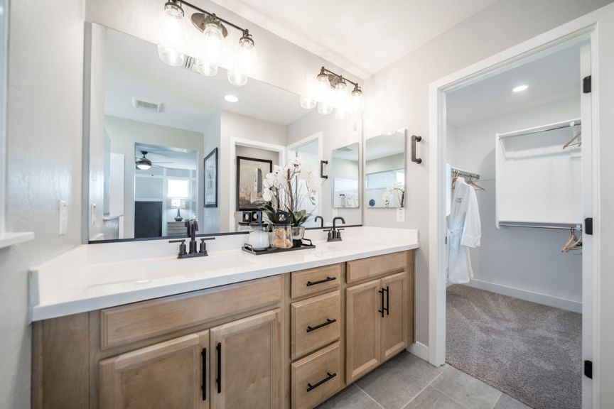 Parkside Villas RM2 Primary Bath 3