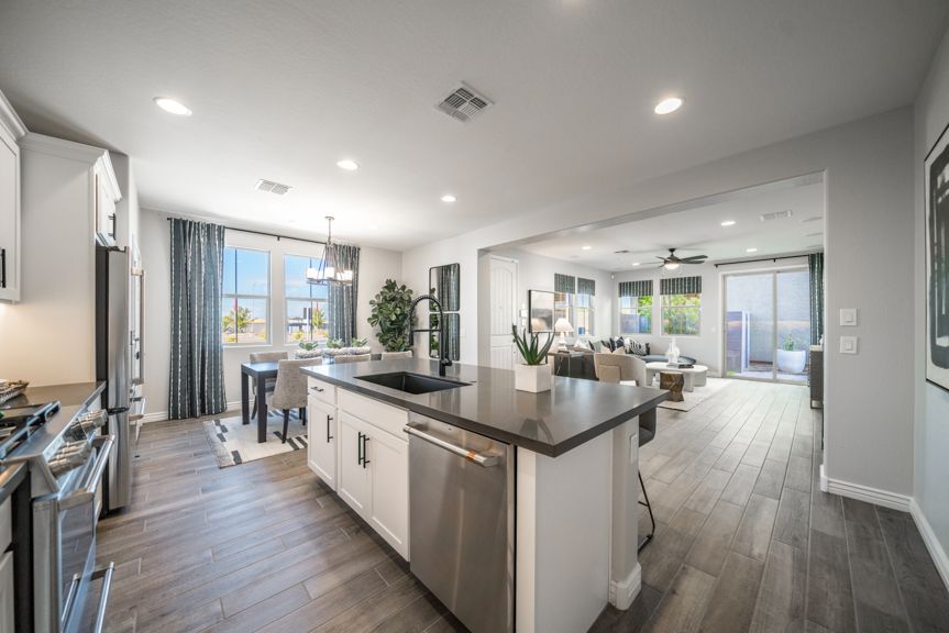 Parkside Villas RM3 Kitchen 2